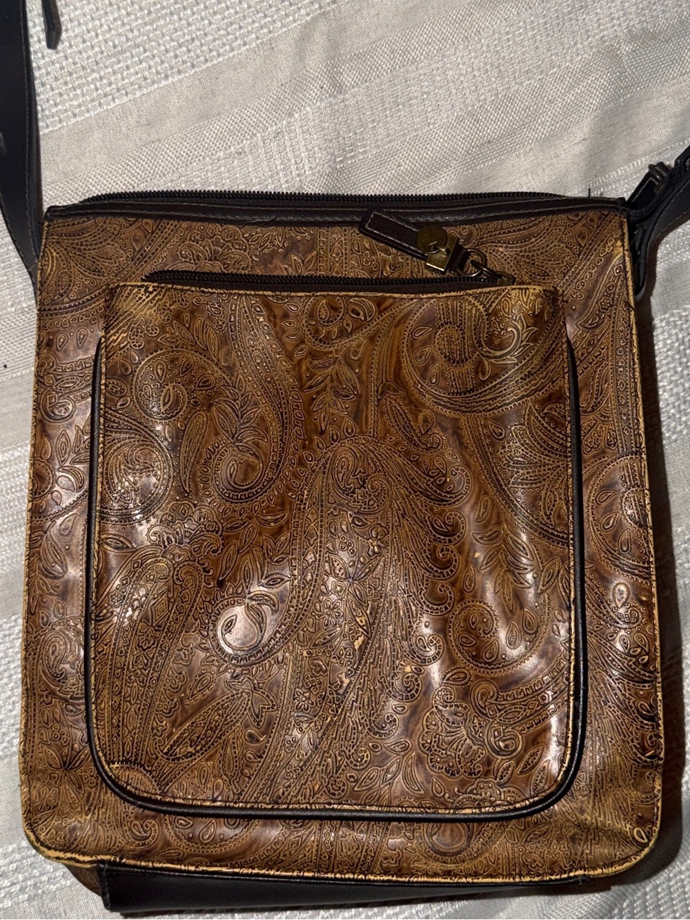 vintage Relic Brown Paisley Embossed Leather Zip Top Cross Body Bag